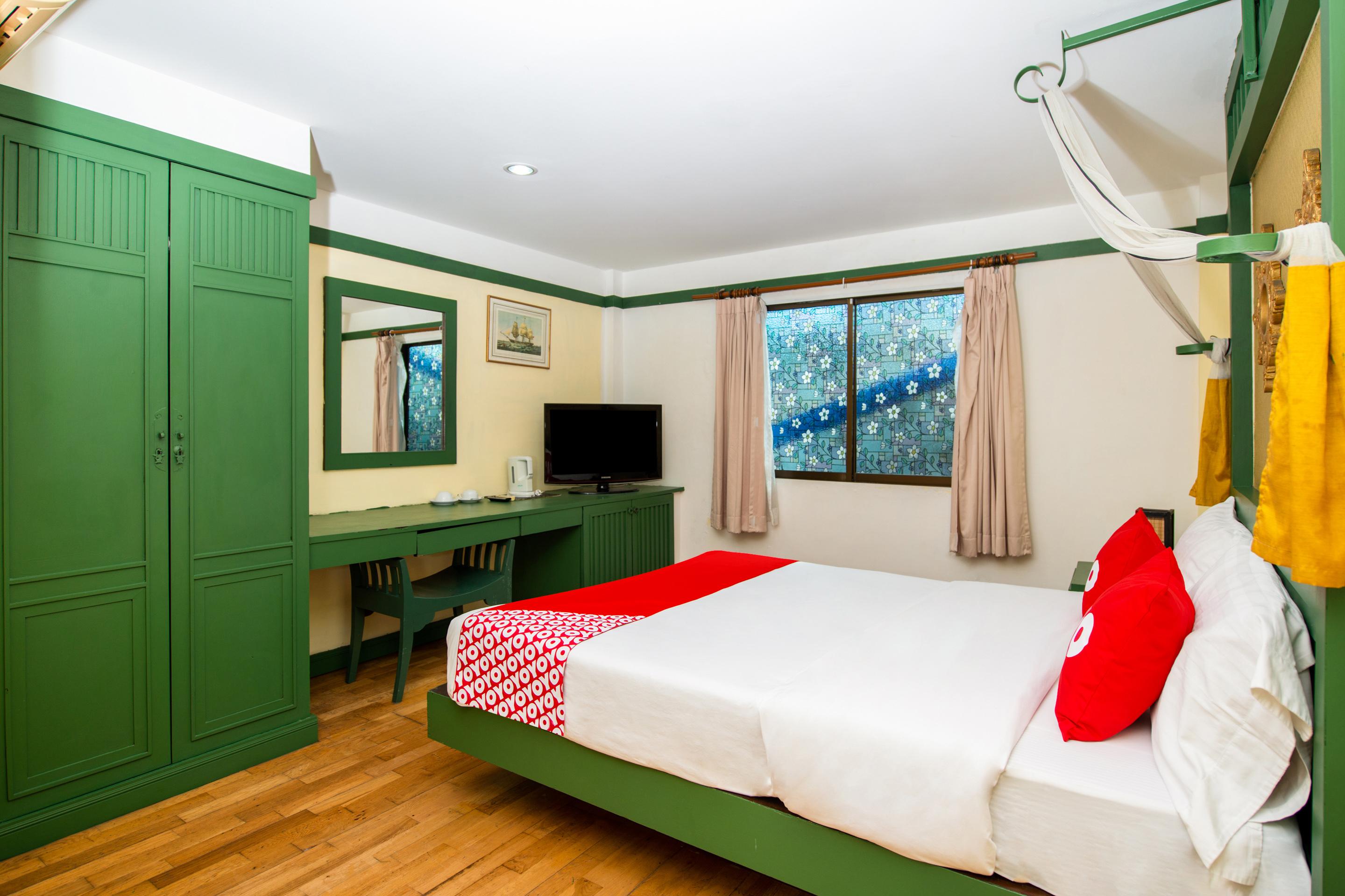 Oyo 255 The Ocean Hotell Patong
