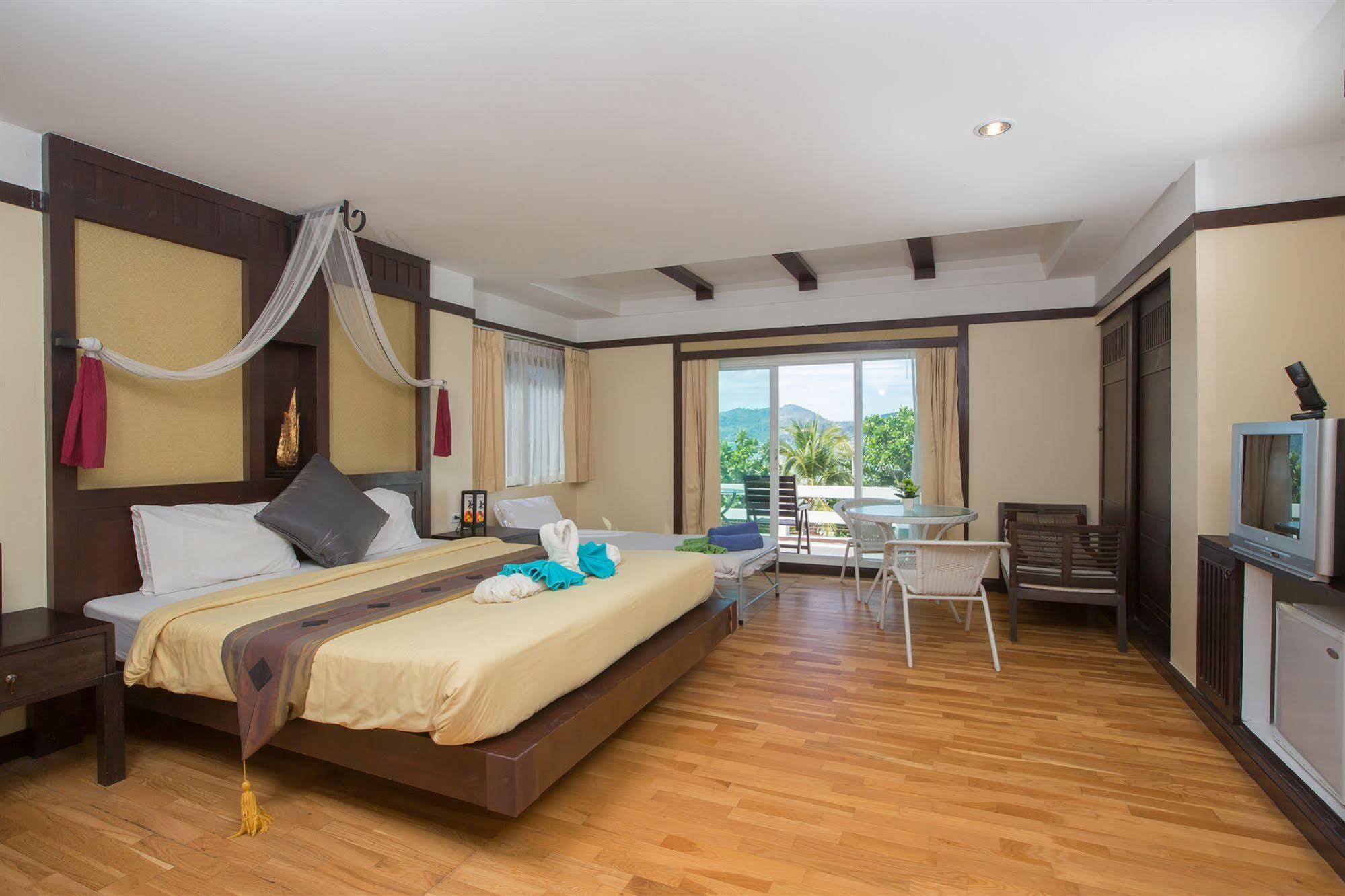 Hotell Oyo 255 The Ocean Patong